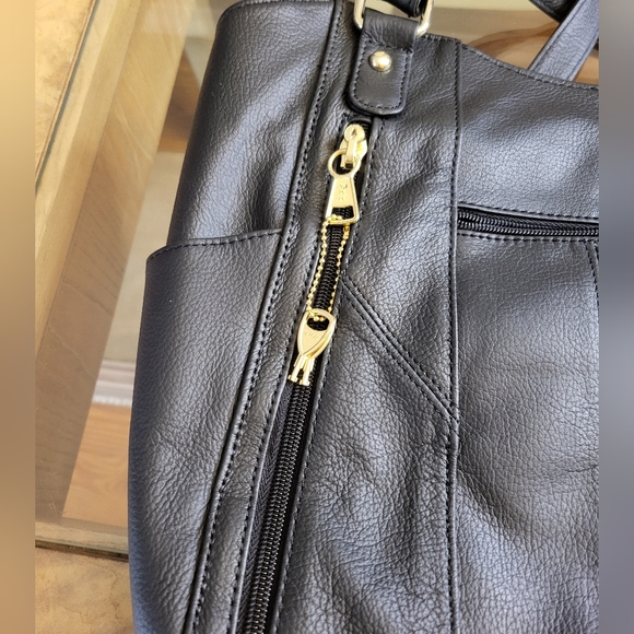 Roma Leather Concealment Purse - Picture 7 of 16